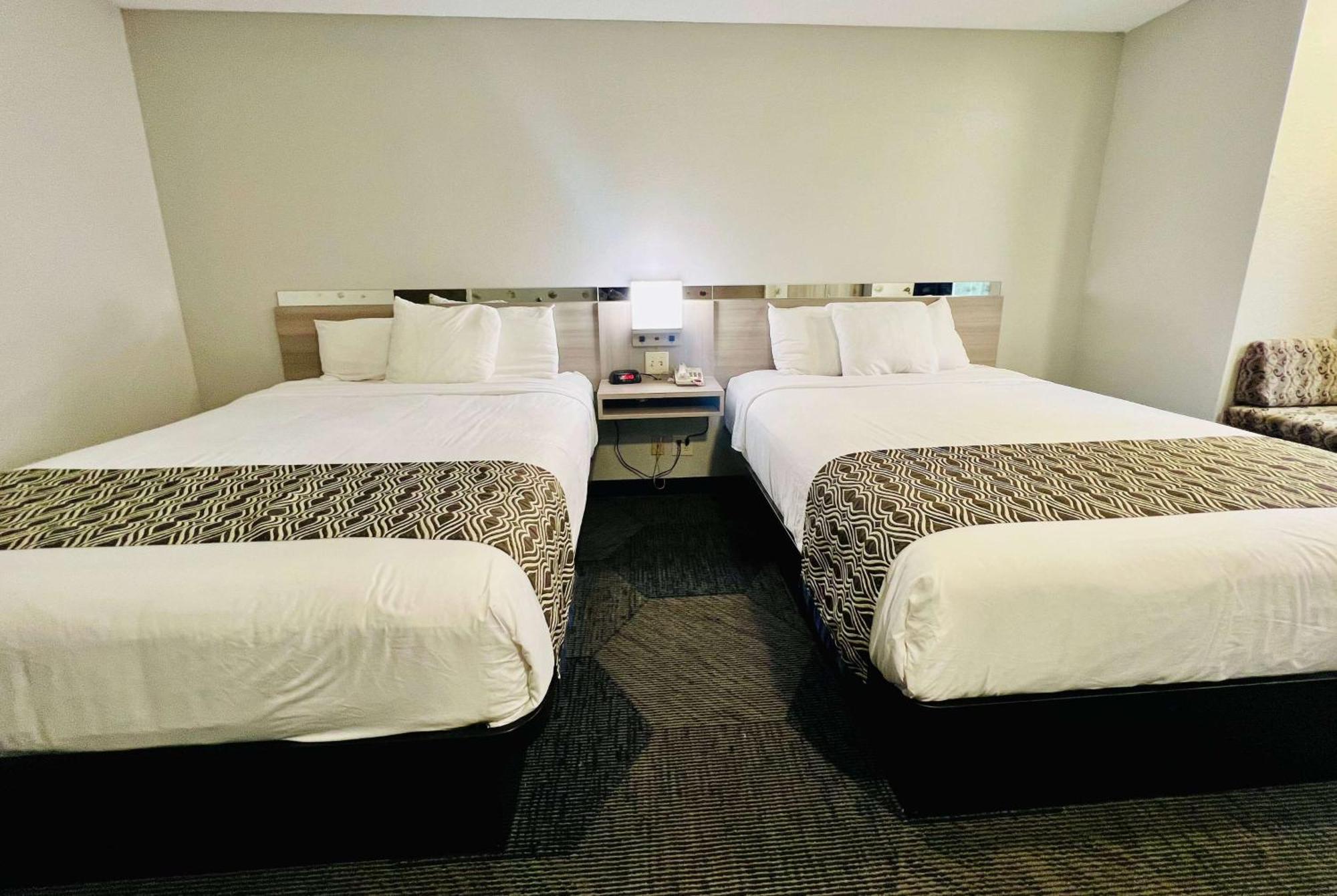 Microtel Inn Georgetown - Lexington North Buitenkant foto